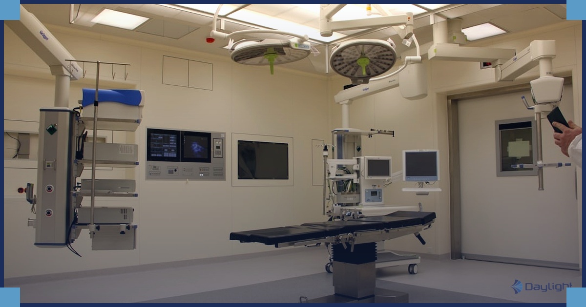 Surgical Lights: LED vs Halogen and What Color Rendering Index Means for Surgeons